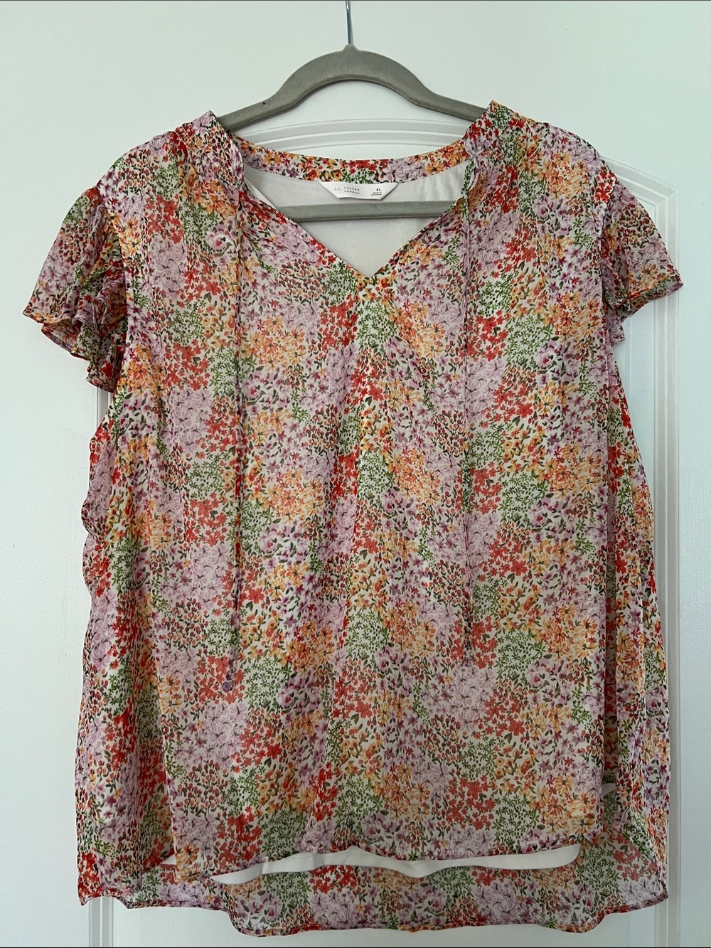 LC Lauren Conrad Pink Multi Floral V-Neck Flutter Sleeve Blouse